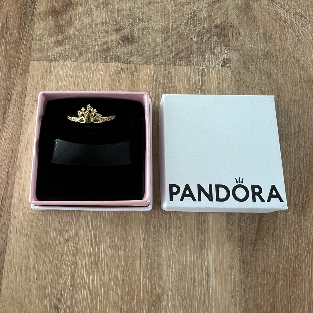 Pandora Princess Tiana Gold-Plated Crown Ring